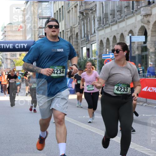 07.09.2025 - BARMER Alsterlauf Strokosch-Dieckow http://msf.ph/oto/8732799 07.09.2025 10:21:49 Ziel 2051, 2182, 2727, 3185, 3248, 3571, 3699, 4350, 4448, 4475, 4563, 4907, 5735, 8004 meine-sportfotos.de