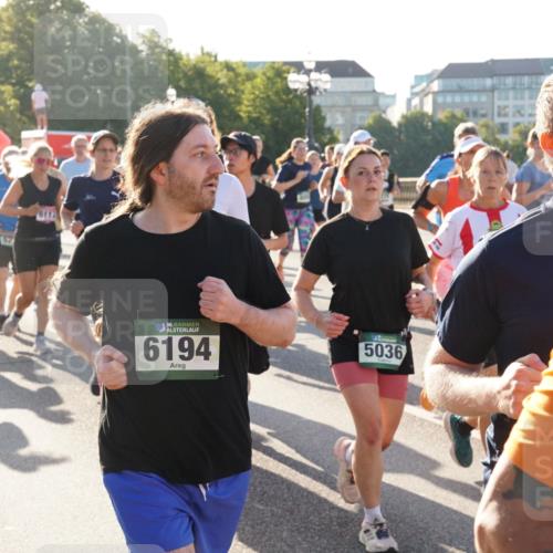 07.09.2025 - BARMER Alsterlauf Yannick Fuchs http://msf.ph/oto/8732849 07.09.2025 09:05:23 Laufen 5727, 52, 6117, 36, 6194, 5036 meine-sportfotos.de