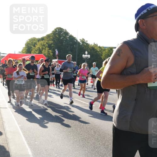 07.09.2025 - BARMER Alsterlauf Yannick Fuchs http://msf.ph/oto/8732886 07.09.2025 09:05:43 Laufen 6022, 4919, 4922, 492, 940, 3231, 10, 3775, 3466 meine-sportfotos.de