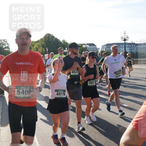 07.09.2025 - BARMER Alsterlauf Yannick Fuchs http://msf.ph/oto/8732901 07.09.2025 09:05:47 Laufen 30, 4922, 136, 5408, 4919, 4921, 6054 meine-sportfotos.de