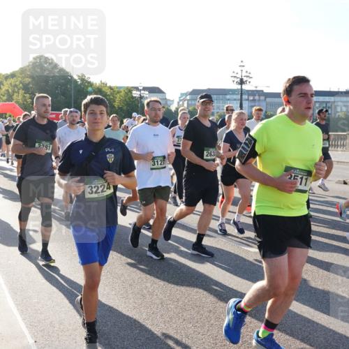 07.09.2025 - BARMER Alsterlauf Yannick Fuchs http://msf.ph/oto/8732907 07.09.2025 09:05:49 Laufen 5978, 2291, 3127, 263, 2511, 3224, 323 meine-sportfotos.de