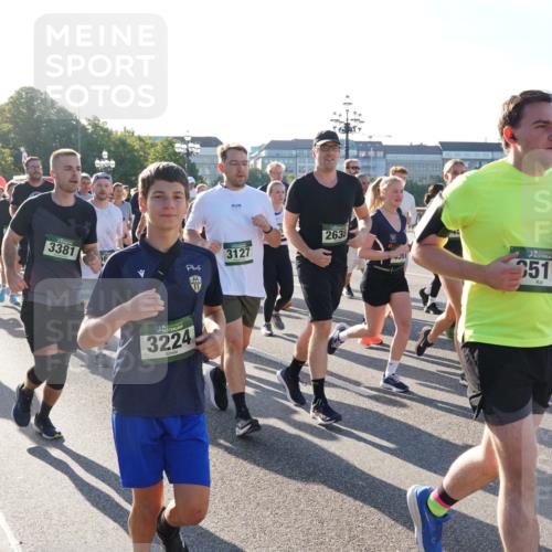 07.09.2025 - BARMER Alsterlauf Yannick Fuchs http://msf.ph/oto/8732909 07.09.2025 09:05:49 Laufen 5978, 5201, 3381, 3127, 2638, 3224, 136, 3511 meine-sportfotos.de