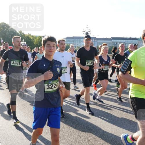 07.09.2025 - BARMER Alsterlauf Yannick Fuchs http://msf.ph/oto/8732910 07.09.2025 09:05:49 Laufen 5978, 390, 3381, 5683, 127, 136, 3224, 2638, 4567, 36, 11, 272 meine-sportfotos.de