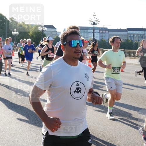 07.09.2025 - BARMER Alsterlauf Yannick Fuchs http://msf.ph/oto/8732945 07.09.2025 09:05:55 Laufen 5529, 3411, 473, 4503, 2294, 621, 5137 meine-sportfotos.de
