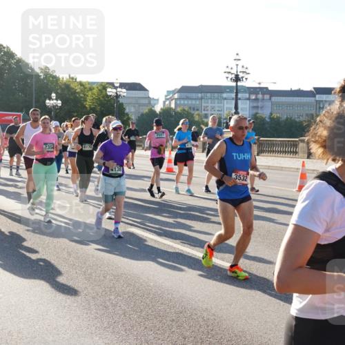 07.09.2025 - BARMER Alsterlauf Yannick Fuchs http://msf.ph/oto/8733016 07.09.2025 09:06:03 Laufen 21, 25, 2787, 2354, 8170, 5872, 4841, 4136, 2587, 3532, 53 meine-sportfotos.de