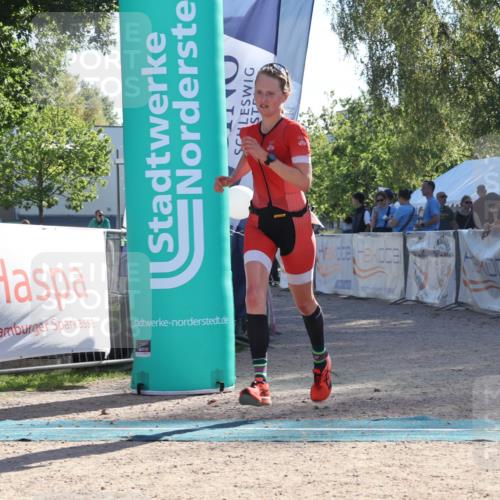 07.09.2025 - 19. Norderstedt Triathlon Luisa Fischer http://msf.ph/oto/8733047 07.09.2025 16:10:28 Ziel 1404 meine-sportfotos.de