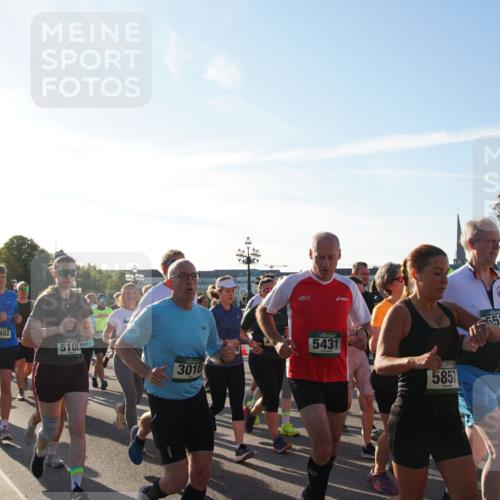 07.09.2025 - BARMER Alsterlauf Yannick Fuchs http://msf.ph/oto/8733076 07.09.2025 09:06:24 Laufen 5402, 5105, 3010, 5431, 5857, 581 meine-sportfotos.de