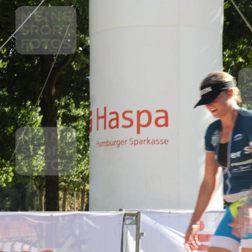 07.09.2025 - 19. Norderstedt Triathlon Luisa Fischer http://msf.ph/oto/8733079 07.09.2025 16:10:57 Ziel 441 meine-sportfotos.de