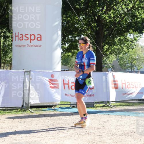 07.09.2025 - 19. Norderstedt Triathlon Luisa Fischer http://msf.ph/oto/8733120 07.09.2025 16:12:07 Ziel 478 meine-sportfotos.de