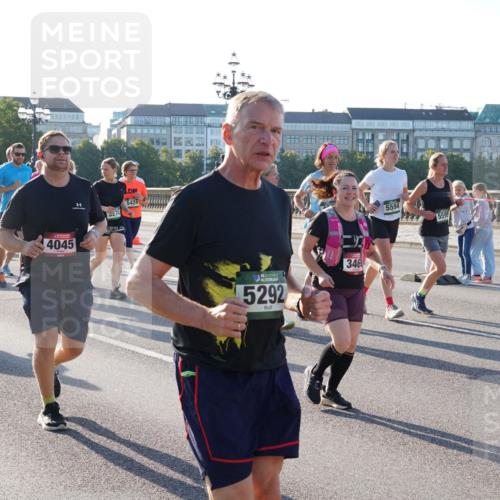 07.09.2025 - BARMER Alsterlauf Yannick Fuchs http://msf.ph/oto/8733125 07.09.2025 09:06:29 Laufen 163, 3687, 4045, 274, 5424, 5292, 346, 5594, 5595 meine-sportfotos.de