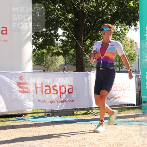 07.09.2025 - 19. Norderstedt Triathlon Luisa Fischer http://msf.ph/oto/8733136 07.09.2025 16:12:18 Ziel 475 meine-sportfotos.de