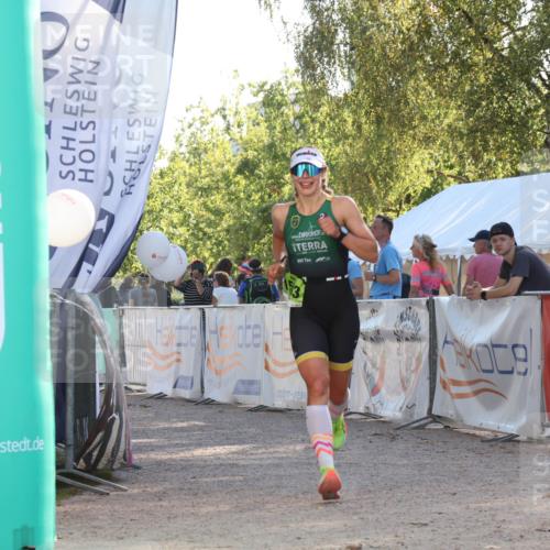07.09.2025 - 19. Norderstedt Triathlon Luisa Fischer http://msf.ph/oto/8733148 07.09.2025 16:13:47 Ziel 1503 meine-sportfotos.de