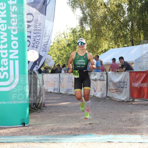 07.09.2025 - 19. Norderstedt Triathlon Luisa Fischer http://msf.ph/oto/8733150 07.09.2025 16:13:48 Ziel 1503 meine-sportfotos.de