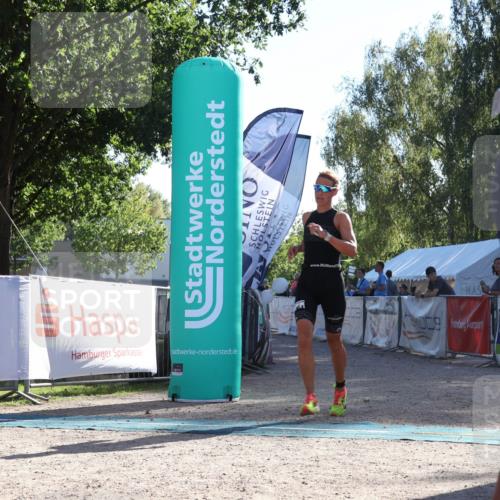 07.09.2025 - 19. Norderstedt Triathlon Luisa Fischer http://msf.ph/oto/8733161 07.09.2025 16:13:54 Ziel 469, 1503 meine-sportfotos.de