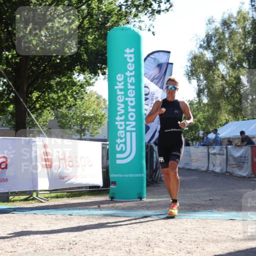 07.09.2025 - 19. Norderstedt Triathlon Luisa Fischer http://msf.ph/oto/8733163 07.09.2025 16:13:54 Ziel 469, 1503 meine-sportfotos.de