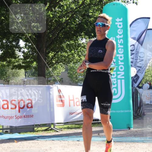 07.09.2025 - 19. Norderstedt Triathlon Luisa Fischer http://msf.ph/oto/8733167 07.09.2025 16:13:55 Ziel 469, 1503 meine-sportfotos.de