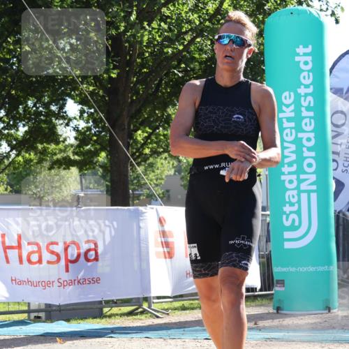 07.09.2025 - 19. Norderstedt Triathlon Luisa Fischer http://msf.ph/oto/8733168 07.09.2025 16:13:56 Ziel 469, 1503 meine-sportfotos.de