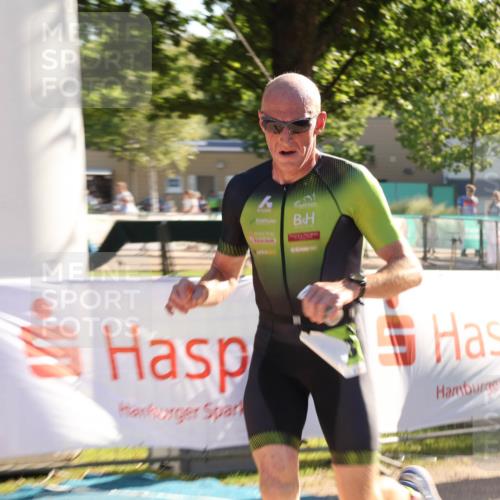 07.09.2025 - 19. Norderstedt Triathlon Luisa Fischer http://msf.ph/oto/8733198 07.09.2025 16:15:44 Ziel 1483 meine-sportfotos.de