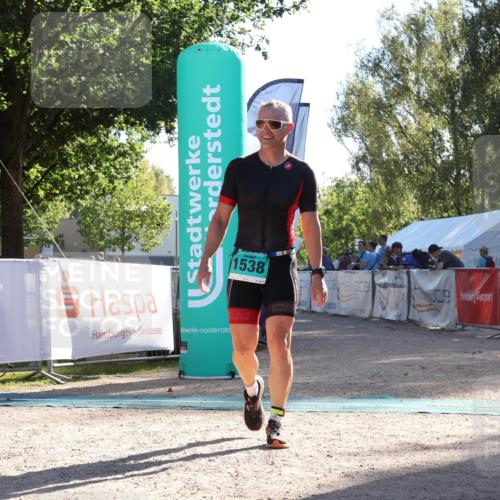 07.09.2025 - 19. Norderstedt Triathlon Luisa Fischer http://msf.ph/oto/8733236 07.09.2025 16:16:55 Ziel 1538 meine-sportfotos.de