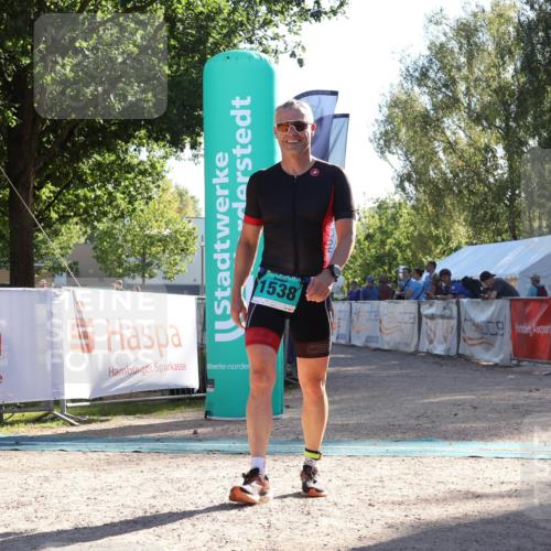07.09.2025 - 19. Norderstedt Triathlon Luisa Fischer http://msf.ph/oto/8733238 07.09.2025 16:16:55 Ziel 1538 meine-sportfotos.de