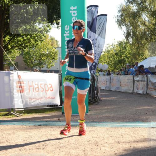 07.09.2025 - 19. Norderstedt Triathlon Luisa Fischer http://msf.ph/oto/8733280 07.09.2025 16:17:12 Ziel 444, 514 meine-sportfotos.de