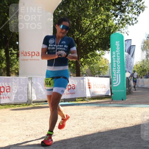 07.09.2025 - 19. Norderstedt Triathlon Luisa Fischer http://msf.ph/oto/8733291 07.09.2025 16:17:13 Ziel 444, 514, 967 meine-sportfotos.de