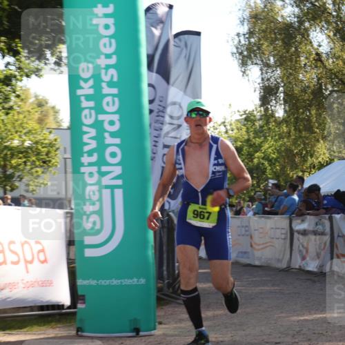 07.09.2025 - 19. Norderstedt Triathlon Luisa Fischer http://msf.ph/oto/8733302 07.09.2025 16:17:17 Ziel 444, 967 meine-sportfotos.de
