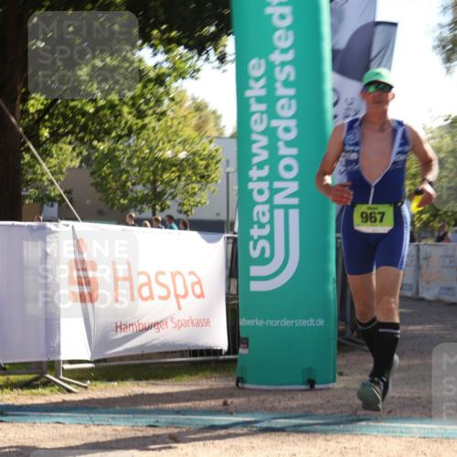 07.09.2025 - 19. Norderstedt Triathlon Luisa Fischer http://msf.ph/oto/8733303 07.09.2025 16:17:17 Ziel 444, 967 meine-sportfotos.de
