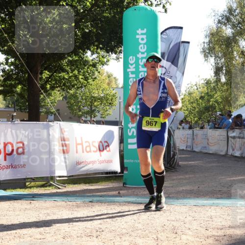 07.09.2025 - 19. Norderstedt Triathlon Luisa Fischer http://msf.ph/oto/8733306 07.09.2025 16:17:18 Ziel 444, 967 meine-sportfotos.de