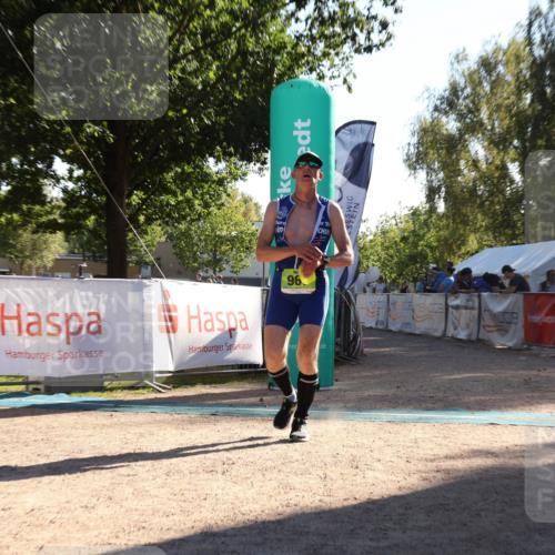 07.09.2025 - 19. Norderstedt Triathlon Luisa Fischer http://msf.ph/oto/8733308 07.09.2025 16:17:18 Ziel 444, 967 meine-sportfotos.de