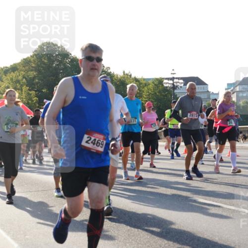 07.09.2025 - BARMER Alsterlauf Yannick Fuchs http://msf.ph/oto/8733310 07.09.2025 09:06:48 Laufen 52, 4459, 3383, 5680, 175, 138, 2469, 331, 6156, 2873, 26 meine-sportfotos.de