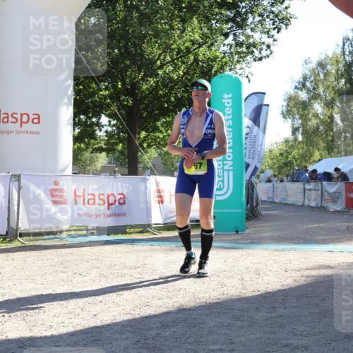 07.09.2025 - 19. Norderstedt Triathlon Luisa Fischer http://msf.ph/oto/8733311 07.09.2025 16:17:19 Ziel 967 meine-sportfotos.de