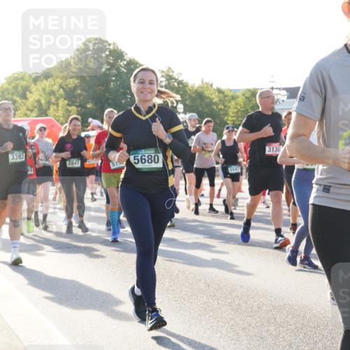 07.09.2025 - BARMER Alsterlauf Yannick Fuchs http://msf.ph/oto/8733354 07.09.2025 09:06:51 Laufen 4459, 3383, 2847, 5680, 36, 5547, 3130, 36, 255 meine-sportfotos.de