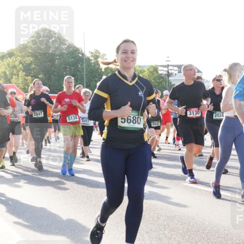 07.09.2025 - BARMER Alsterlauf Yannick Fuchs http://msf.ph/oto/8733372 07.09.2025 09:06:51 Laufen 3383, 4438, 2847, 5138, 6053, 5680, 3130, 3508, 2024, 5547 meine-sportfotos.de