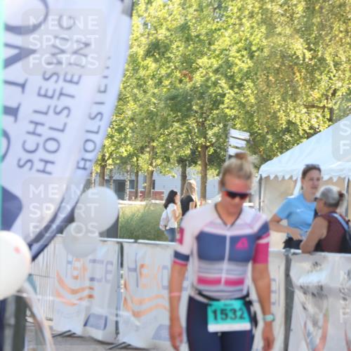07.09.2025 - 19. Norderstedt Triathlon Luisa Fischer http://msf.ph/oto/8733376 07.09.2025 16:19:56 Ziel 1408 meine-sportfotos.de