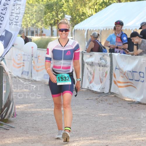 07.09.2025 - 19. Norderstedt Triathlon Luisa Fischer http://msf.ph/oto/8733381 07.09.2025 16:19:58 Ziel 1532 meine-sportfotos.de