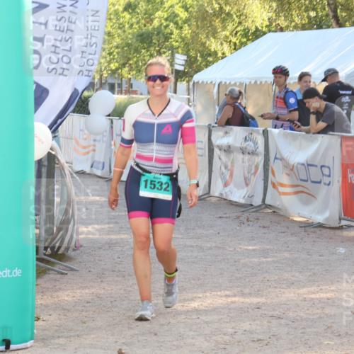 07.09.2025 - 19. Norderstedt Triathlon Luisa Fischer http://msf.ph/oto/8733384 07.09.2025 16:19:59 Ziel 1532 meine-sportfotos.de