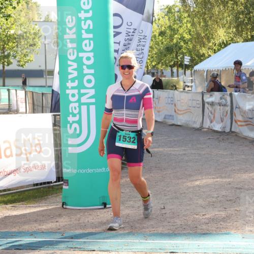 07.09.2025 - 19. Norderstedt Triathlon Luisa Fischer http://msf.ph/oto/8733395 07.09.2025 16:20:01 Ziel 1532 meine-sportfotos.de