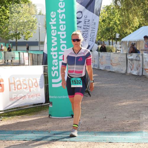 07.09.2025 - 19. Norderstedt Triathlon Luisa Fischer http://msf.ph/oto/8733397 07.09.2025 16:20:01 Ziel 1532 meine-sportfotos.de