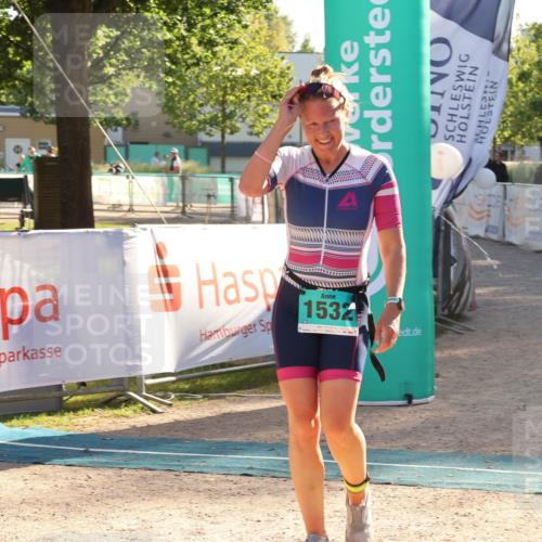 07.09.2025 - 19. Norderstedt Triathlon Luisa Fischer http://msf.ph/oto/8733409 07.09.2025 16:20:03 Ziel 1532 meine-sportfotos.de