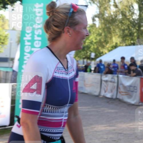 07.09.2025 - 19. Norderstedt Triathlon Luisa Fischer http://msf.ph/oto/8733416 07.09.2025 16:20:06 Ziel 1532 meine-sportfotos.de