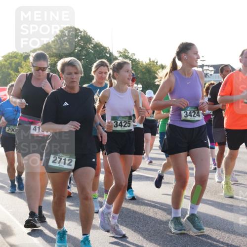 07.09.2025 - BARMER Alsterlauf Yannick Fuchs http://msf.ph/oto/8733447 07.09.2025 09:06:57 Laufen 2730, 2264, 410, 290, 2712, 3425, 30, 3424, 42, 4935 meine-sportfotos.de