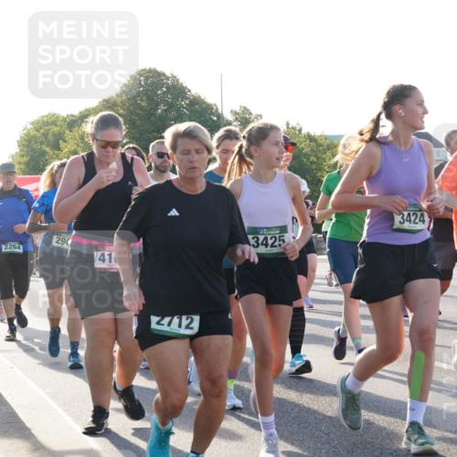 07.09.2025 - BARMER Alsterlauf Yannick Fuchs http://msf.ph/oto/8733453 07.09.2025 09:06:57 Laufen 8157, 273, 2264, 290, 41, 2712, 3425, 3424, 2342, 493 meine-sportfotos.de