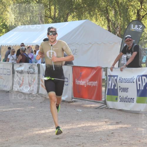 07.09.2025 - 19. Norderstedt Triathlon Luisa Fischer http://msf.ph/oto/8733463 07.09.2025 16:21:31 Ziel 510 meine-sportfotos.de