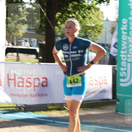 07.09.2025 - 19. Norderstedt Triathlon Luisa Fischer http://msf.ph/oto/8733474 07.09.2025 16:21:39 Ziel 379, 442 meine-sportfotos.de