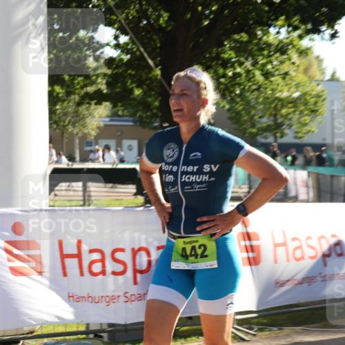 07.09.2025 - 19. Norderstedt Triathlon Luisa Fischer http://msf.ph/oto/8733477 07.09.2025 16:21:39 Ziel 379, 442 meine-sportfotos.de