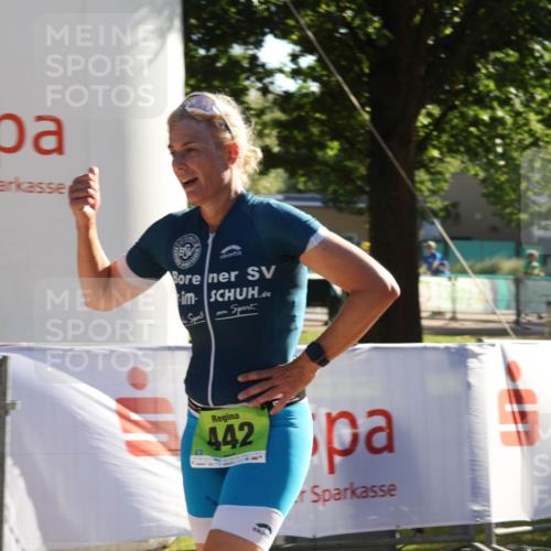 07.09.2025 - 19. Norderstedt Triathlon Luisa Fischer http://msf.ph/oto/8733480 07.09.2025 16:21:40 Ziel 379, 442 meine-sportfotos.de