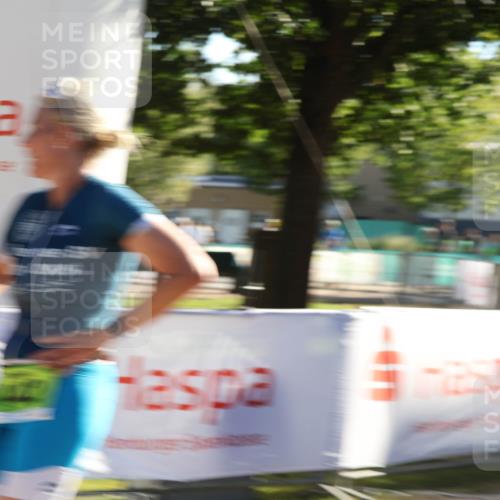 07.09.2025 - 19. Norderstedt Triathlon Luisa Fischer http://msf.ph/oto/8733482 07.09.2025 16:21:40 Ziel 379, 442 meine-sportfotos.de