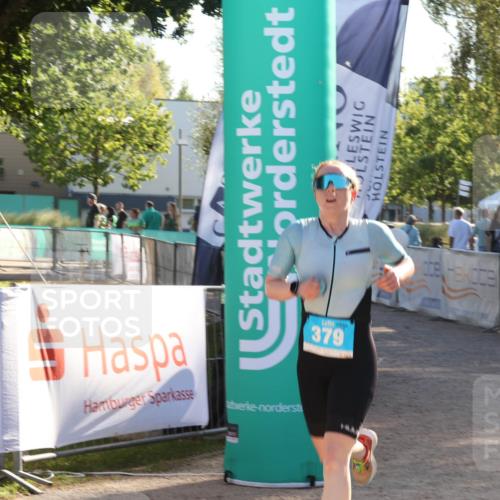 07.09.2025 - 19. Norderstedt Triathlon Luisa Fischer http://msf.ph/oto/8733483 07.09.2025 16:21:41 Ziel 379, 442 meine-sportfotos.de