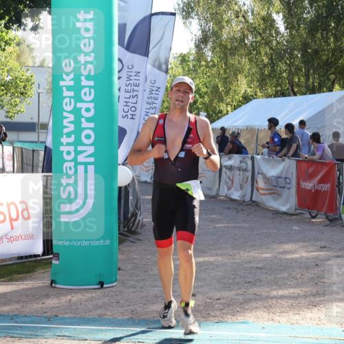 07.09.2025 - 19. Norderstedt Triathlon Luisa Fischer http://msf.ph/oto/8733503 07.09.2025 16:21:57 Ziel 504, 541 meine-sportfotos.de